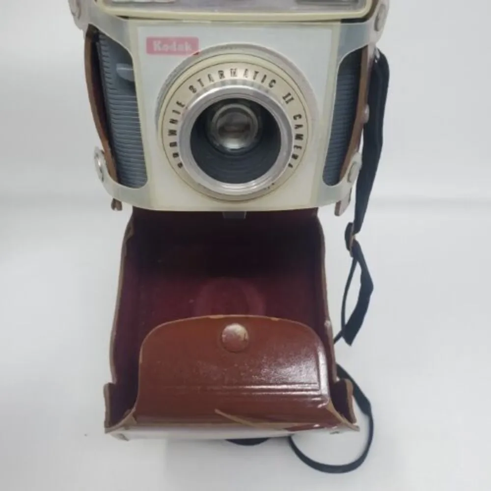 Vintage Kodak Brownie Starmatic II Camera Kodak Lens F/8 Original Case USA Retro